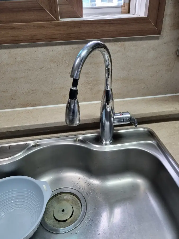 싱크대 수전 교체 작업, 막힘해결119가 알려드립니다